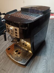 Kávovar delonghi - 2