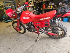 Honda dominator nx650 - 2