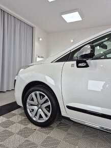 Peugeot 3008 Hybrid4 2.0 hdi TOP STAV - 2