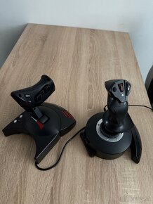 Joistick Thrustmaster T.Flight Hotas X - 2