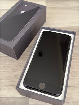 iPhone 8 256GB - 2