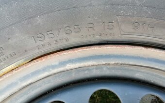 Predám rezervu 195/55 R15, disk 6j x15 H2 ET47 škoda octavia - 2