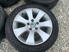 Predám letnú sadu SKODA 5x112 R16 + pneu 205/55 R16 - 2