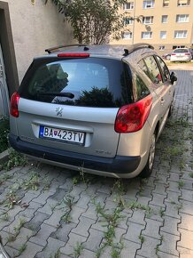 Predám Nepojazdné auto Peugeot - 2