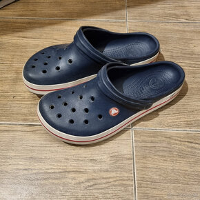 Crocs - 2