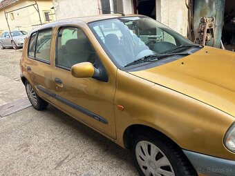 Renault clio 1.9 - 2