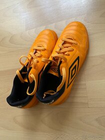 Halovky Umbro CLASSICO VI IC EU36 - 2