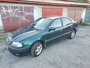 Toyota Avensis 2.0 VVTi 2001 - 2