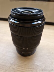 Sony FE 28-70mm f/3.5-5.6 OSS (Full Frame, E-Mount) - 2