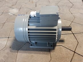 El.motor 2,2kW 2860ot hriadeľ 24mm predám - 2