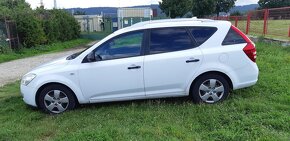 Predám KIA Ceed Hatchback 1.4(77kW) r.v.2008 - 2