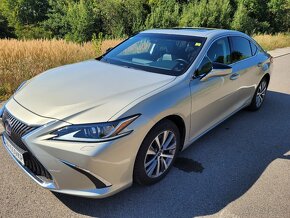 LEXUS ES300h, 1.majiteľ - 2