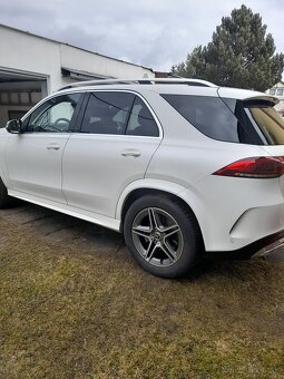 Predám MERCEDES-BENZ GLE 300D 4MATIC ako nový - 2