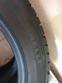 Predam Zimne Pneumatiky pirelli 245/45 r18 - 2