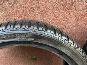 2x Zimne Goodyear Ultragrip 225/40 r18 - 2