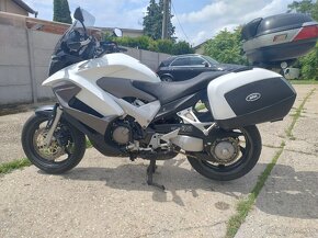 Honda VFR800X Crossrunner - 2