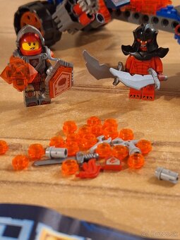 70319 Lego Nexo Knights - 2