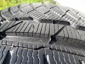 275/40 r19 zimne pneumatiky - 2