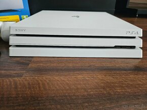 Predám PS4 Pro 1Tb white - 2