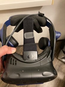 HTC Vive Pro 2 + antikolízna ochrana ovládačov. - 2