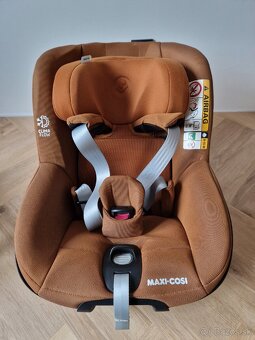 maxi cosi pearl 360 cognac + základňa Familyfix 360 - 2