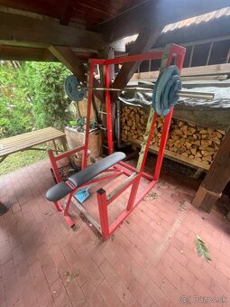 Stojan na drepy a benchpress  KOHI       -       za 1/3 ceny - 2