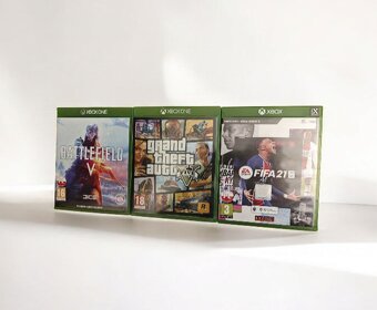 ✅ Xbox One S 1TB + 2x ovládač + 3x Hry ✅ - 2