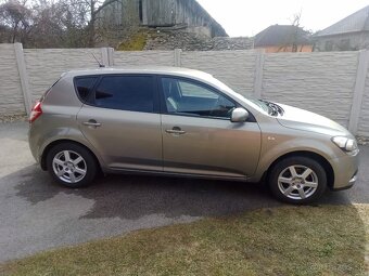 Kia ceed 1.4 2011 - 2