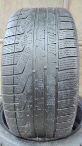 Predám 2-Zimné pneumatiky Pirelli scottozero 275/35 R20 - 2