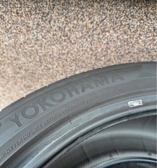 Yokohama 285/40 R 21 DOT 21 - 2