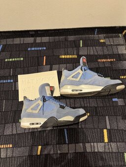 Jordan 4 university blue - 2