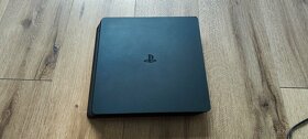 Playstation 4 slim 1TB ssd + 4 ovladace - 2