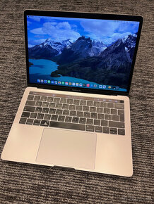 MacBook Pro 2018 | A1989 | 13.3" | CPU: i7 - 2.7GHz | 512gb - 2