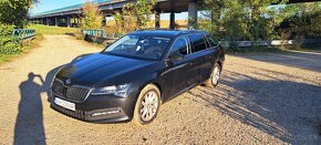 Škoda Superb 2.0 TDI 110kw DSG Virtual Cockpit Panor Led - 2