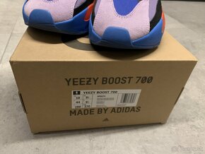 ADIDAS Yeezy Boost 700 Hi-Res Blue - 2