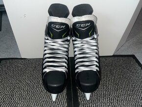 Brusle CCM Ribcor 74k vel. 7.5 / 41.5 - 2