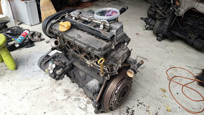 Komplet motor Opel 1.8 16v benzin X18XE 180tis. km - 2