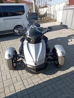 Predám Can Am spyder - 2