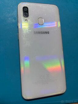 Samsung Galaxy A40 - 2