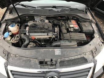 Volkswagen passat  2,0TDi 103KW DSG - 2