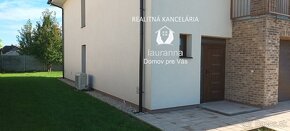 Rodinný dom s garážou, UP 180 m2,  v novej štvrti DS - 2