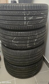 255/40 R20 - 2