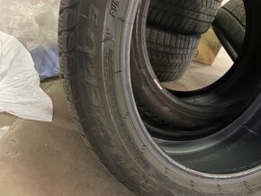 Predám 245/45R19 runflat zimné pneumatiky - 2