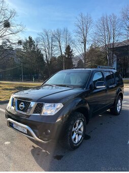 Nissan Pathfinder 2,5 dci 192000km - 2