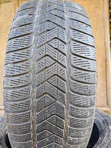 Predám 4-Zimné pneumatiky Pirelli Scorpion 235/50 R20 - 2