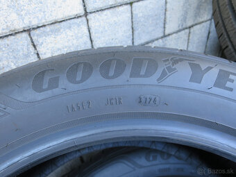 Goodyear EfficientGrip 215/55 R18 95T - 2