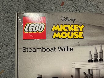 21317 LEGO Steamboat Willie - 2