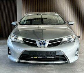 Toyota Auris 1.8 Hybrid Automat 2015 107 tisíc km - 2