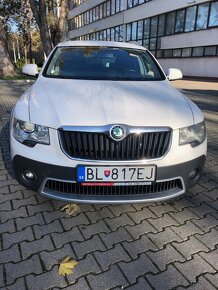 Škoda Superb Combi TDI DSG - 2