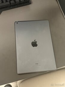 Apple iPad 7.gen - 2